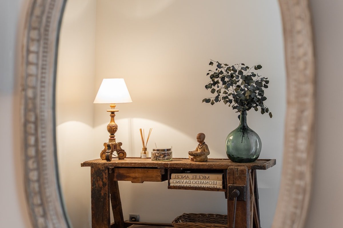 Spacious, Elegant Central Barcelona Apt gallery image 4