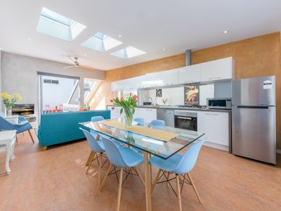 Designer house in quiet street on city doorstep