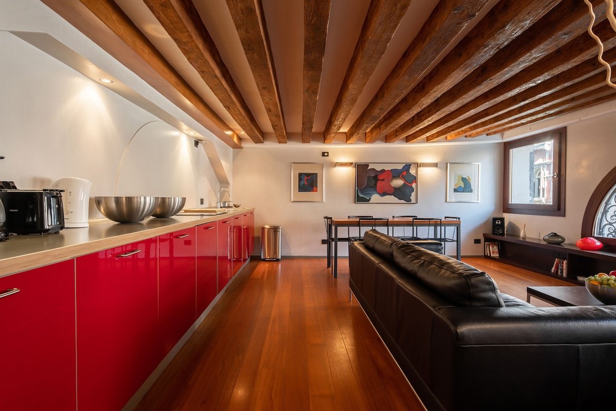 Ve.N.I.Ce. Cera San Moisè gallery image 5