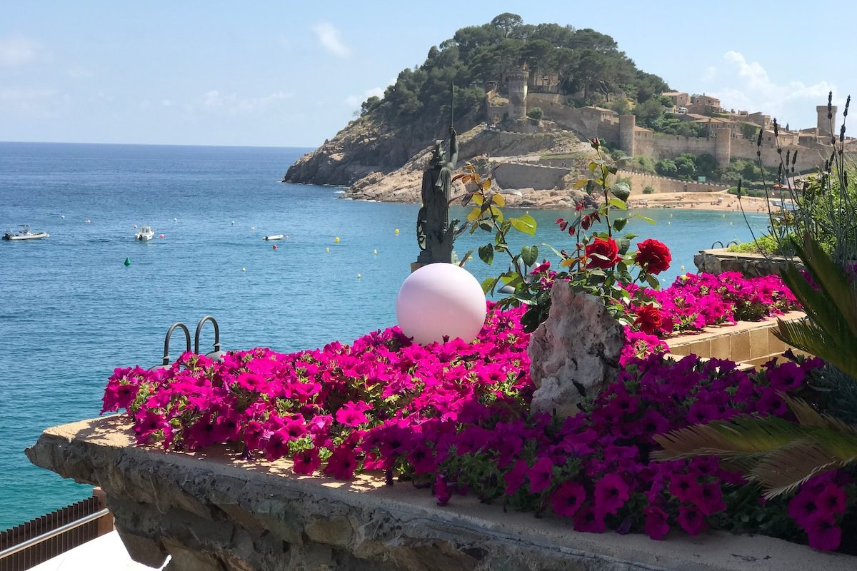 Duplex with Pool and Dreamy Sea Views gallery image 2