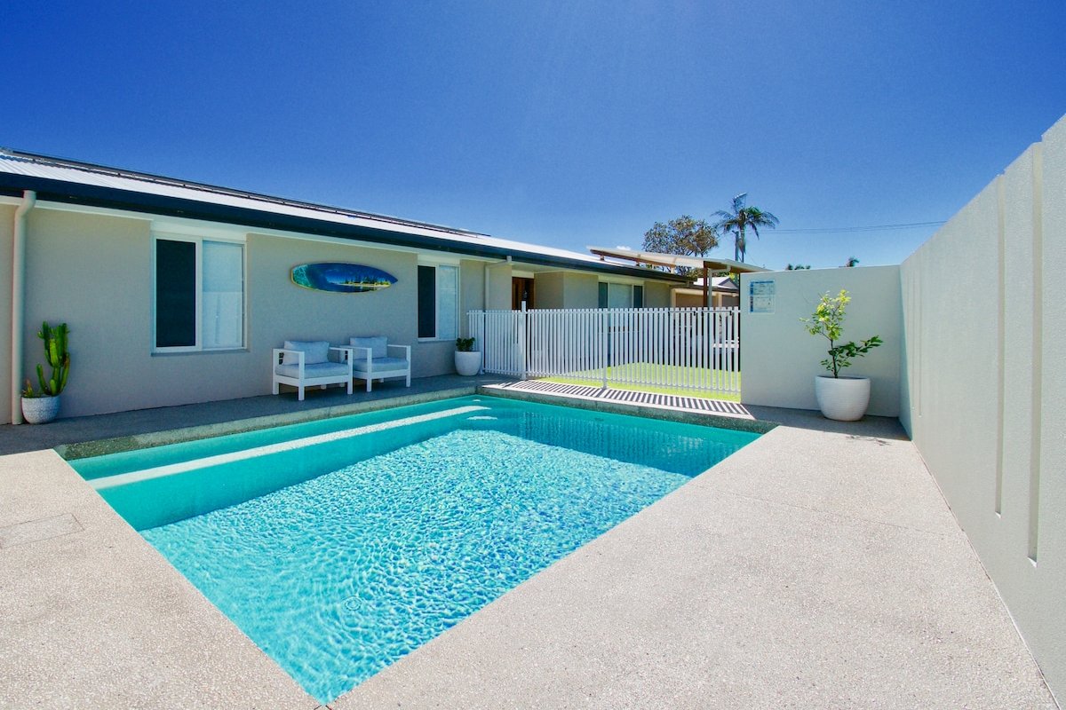 Sunny Beach House with Pool, Steps from the Surf! gallery image 2