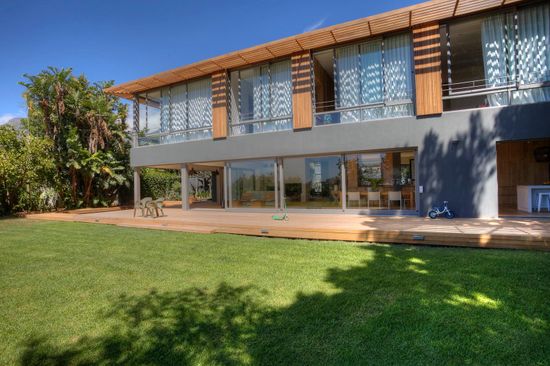 Photo 3 of Higgovale Chic accommodation in Higgovale, Cape Town with 5 bedrooms and 4.5 bathrooms