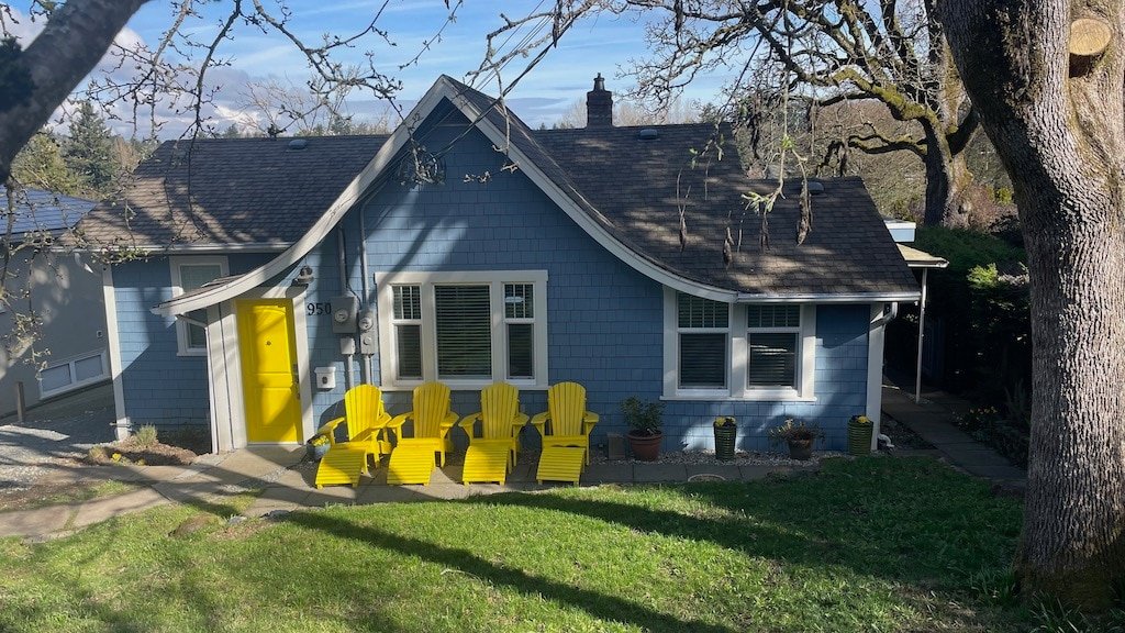 Charming Cottage gallery image 2