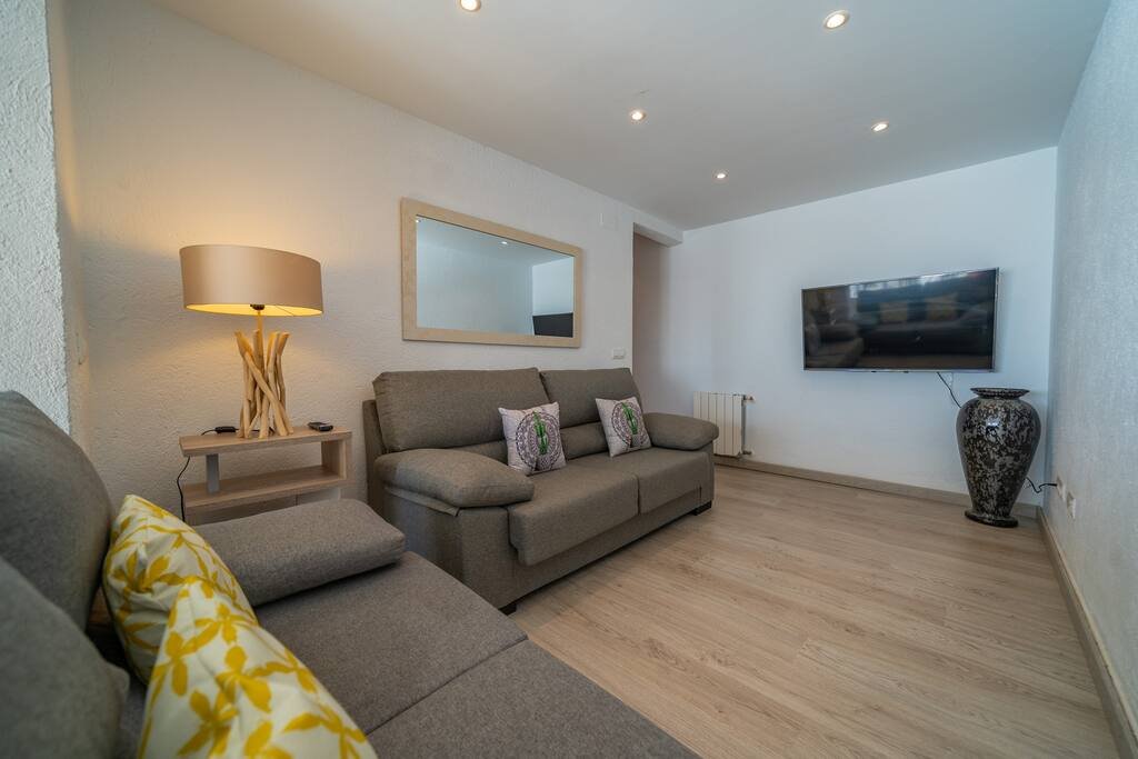 Villa Palm Beach Lux, Ideal Groups with Aircon gallery image 4