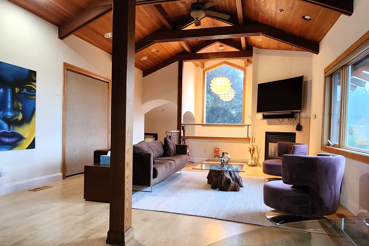 CHIC & EXCLUSIVE HOME IN PRIVATE TRANQUIL SETTING gallery image 3