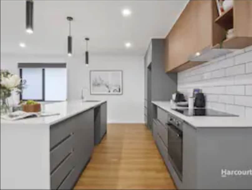 Secure Dog Yard – Executive Home WiFi 80″SMART TV gallery image 2