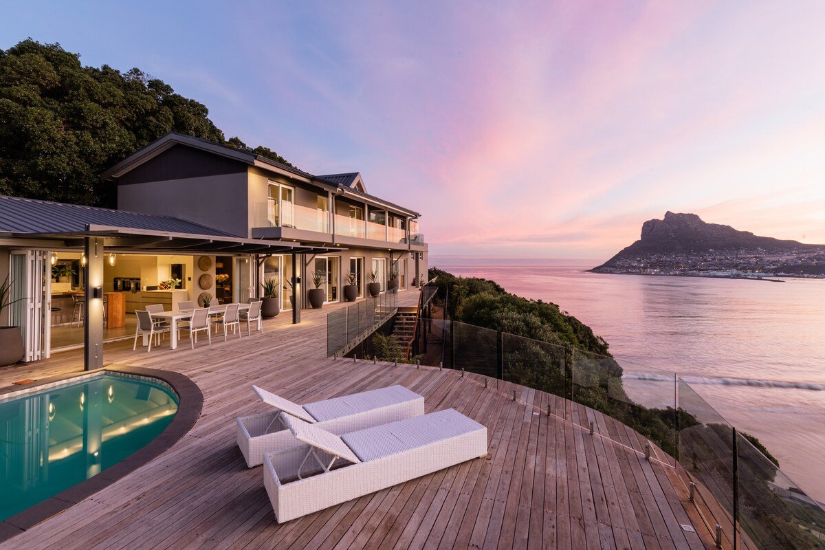 Exceptional Hout Bay Home with Breathtaking Views gallery image 2