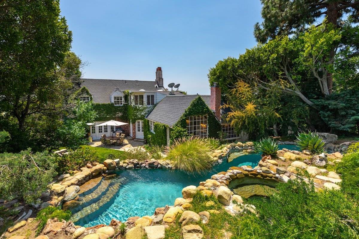 Lagoon Retreat by Villaway – 15% Holiday Off gallery image 4