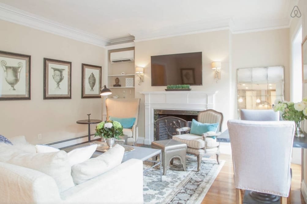 Renovated 2BR | 1.5BA on Charles St gallery image 3