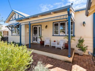 Red Earth Hideaway in Lamington