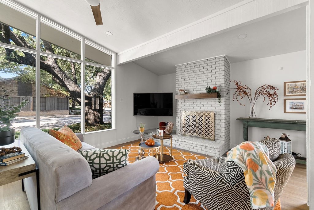 Centrally located 3 bedroom luxury retreat gallery image 3