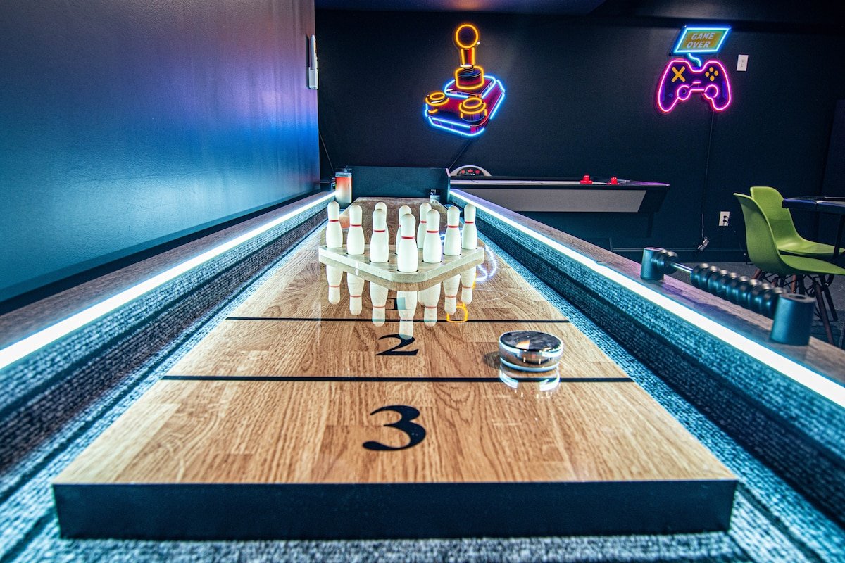 Pup-Friendly Asheville Oasis:Game|Sauna|Hot Tub gallery image 4