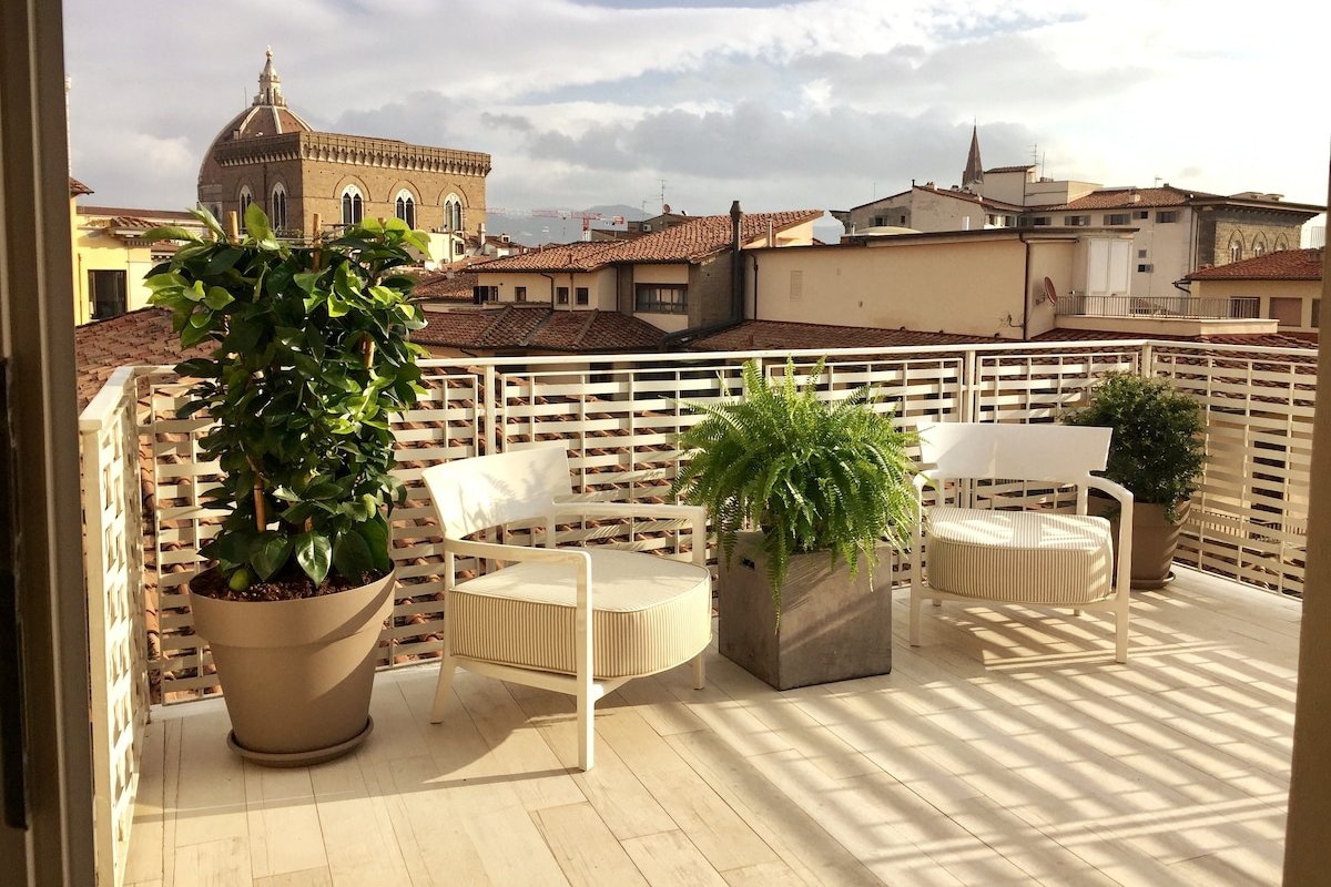 LUXURIUS DUPLEX PENTHOUSE IN A MEDIEVAL TOWER gallery image 3