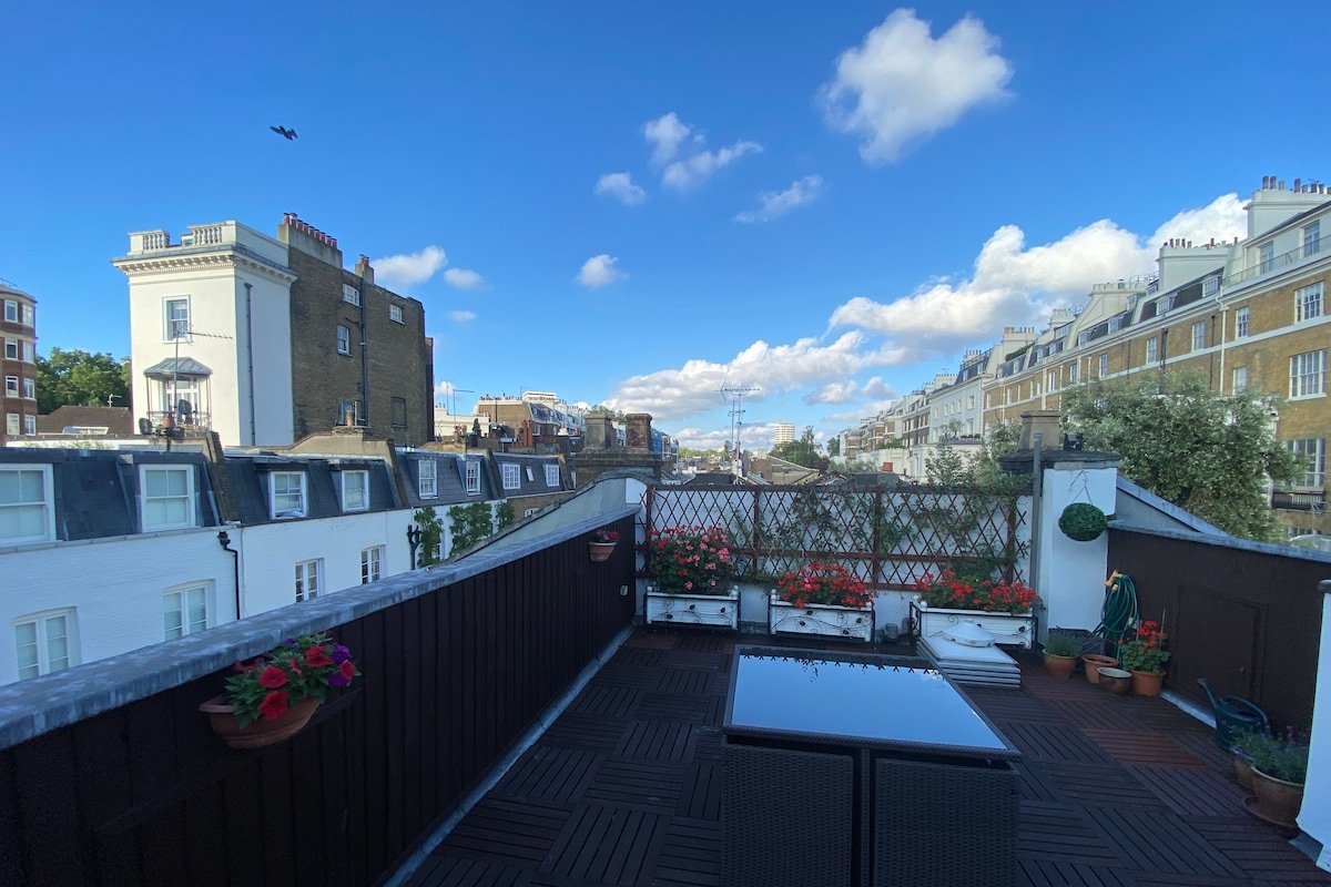 Spacious Hyde Park Mews with Roof Garden & Garage gallery image 4