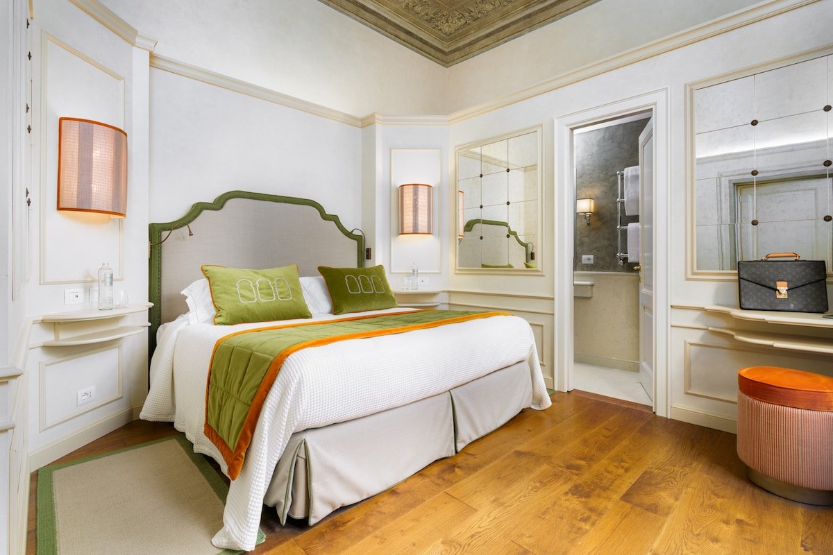 Barone Achille -La Dimora degli Affreschi Florence gallery image 5