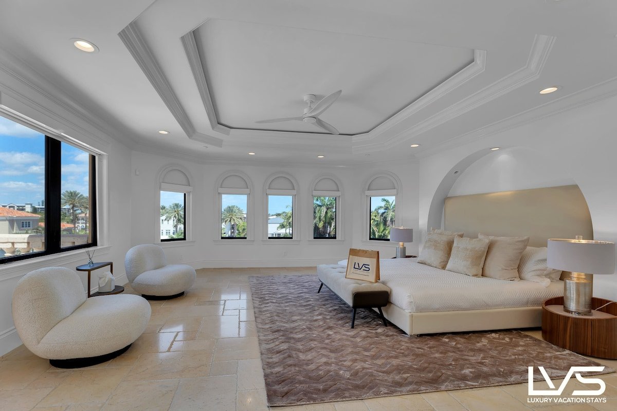 LVS Villa Rhodes: Palatial Waterfront Beach Estate gallery image 2