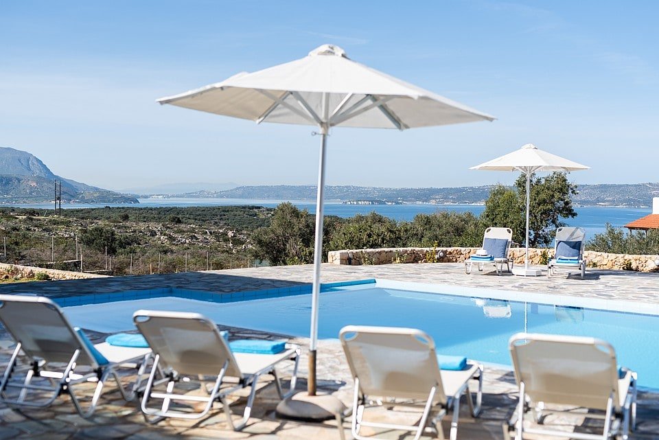 Luna, large airy villa with private pool gallery image 5