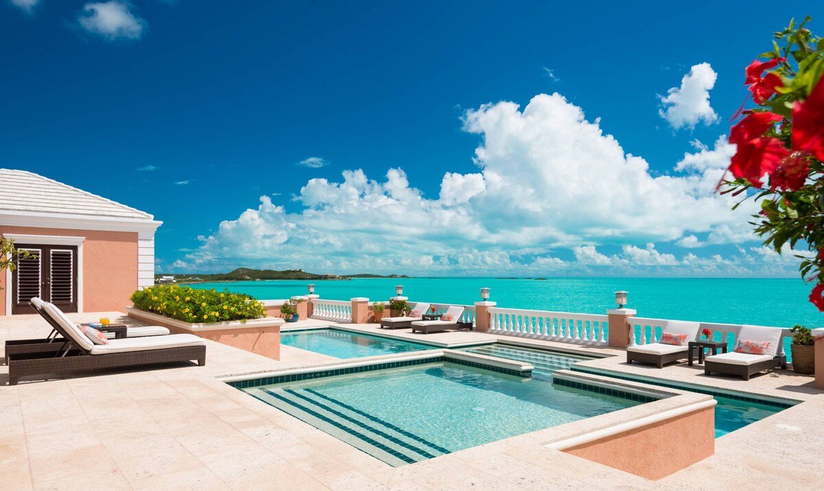 [LR] Villa Palermo gallery image 2