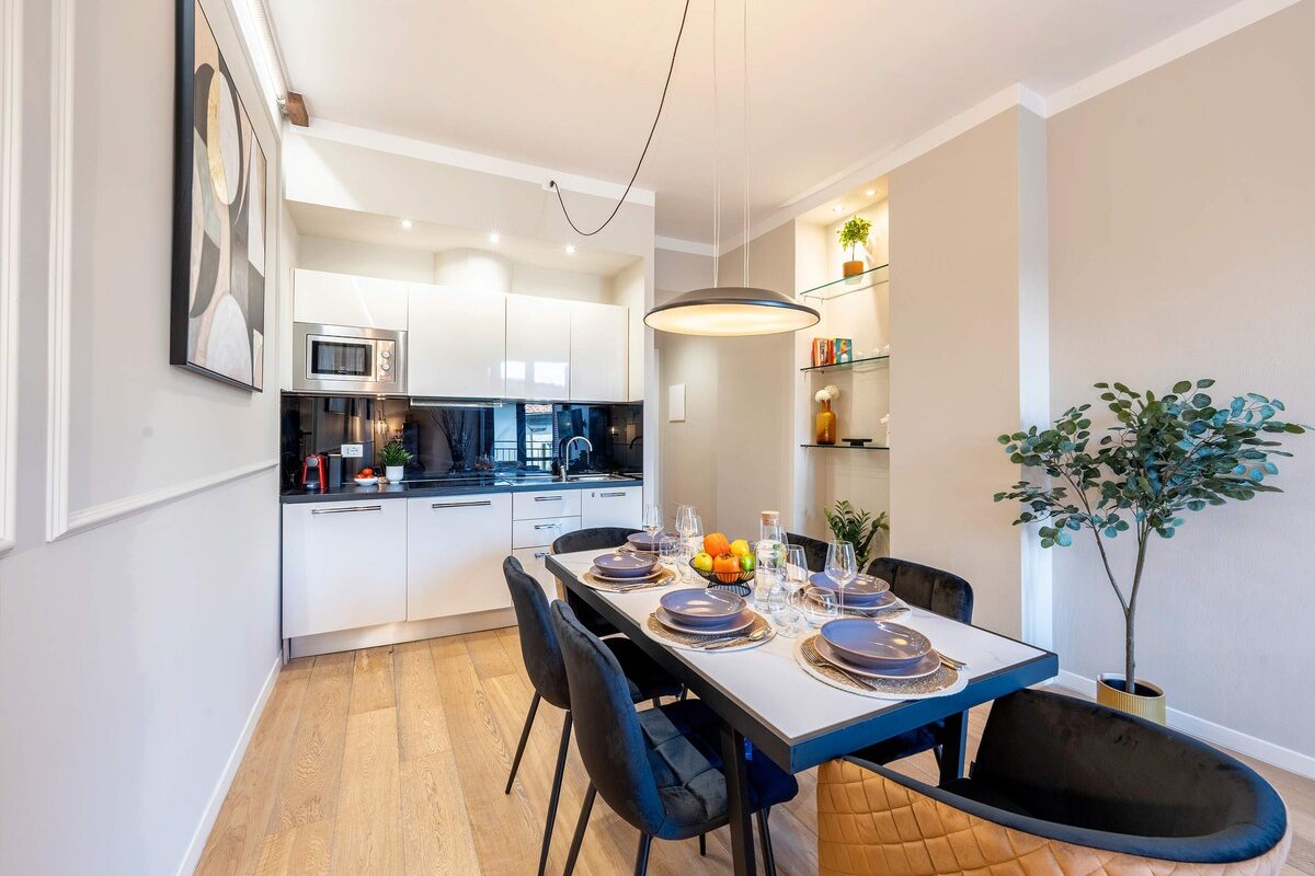 Bright 3BD Apartment near Santa Croce.Teatro Verdi gallery image 4