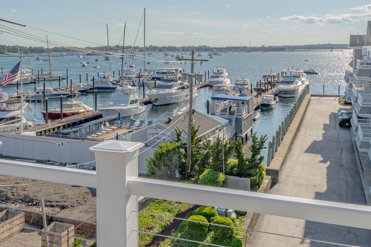 Luxurious Newport Home gallery image 4