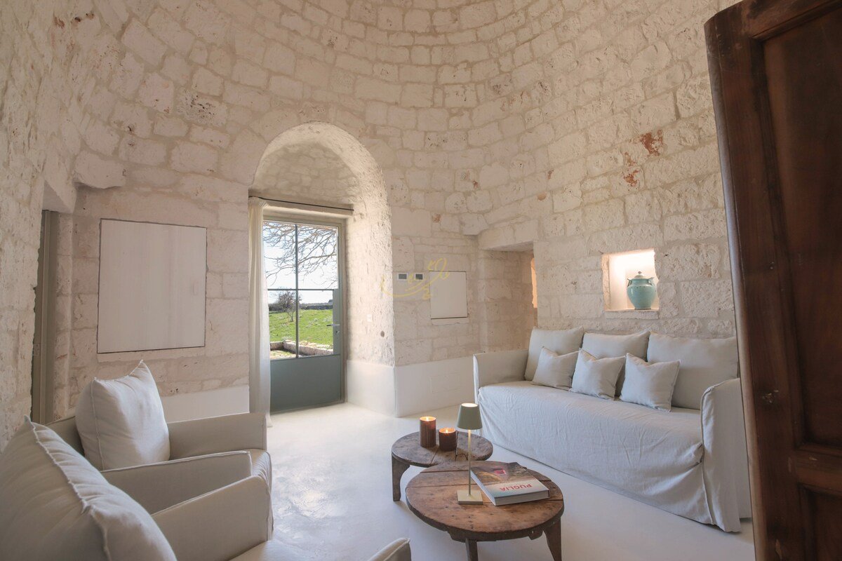 TD I Coni di Pinurè Trulli with Scenic Valley View gallery image 5