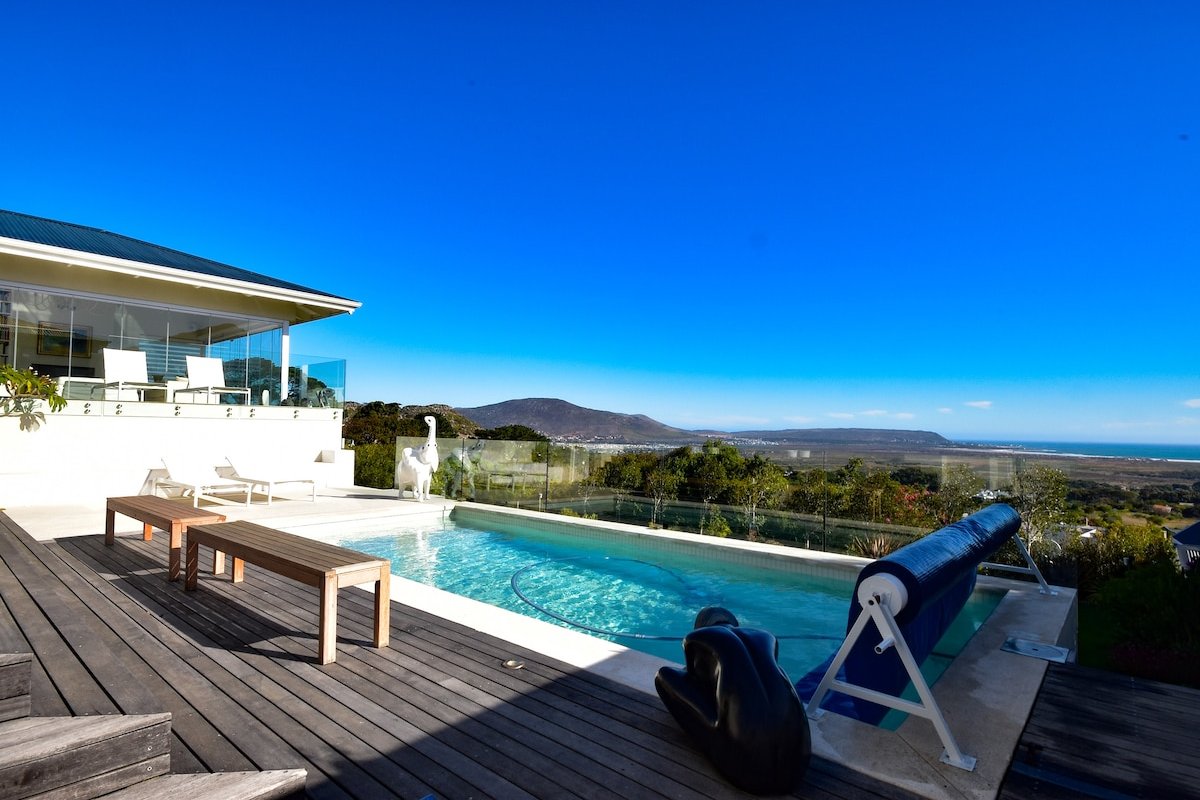 Sunset Paradise Villa gallery image 2