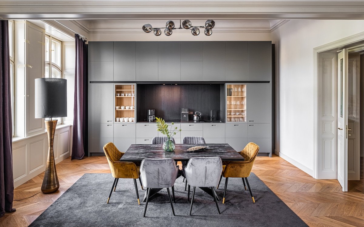 Three Bedrooms Apartment MN6 Luxury Suites gallery image 4