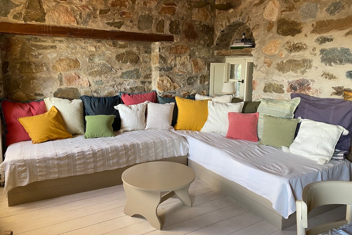 A treat near the beach – Serifos The Writer’s Home gallery image 4