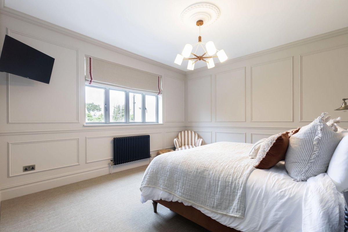 Luxury 6 Bedroom Period Home with Sauna and Gym gallery image 3