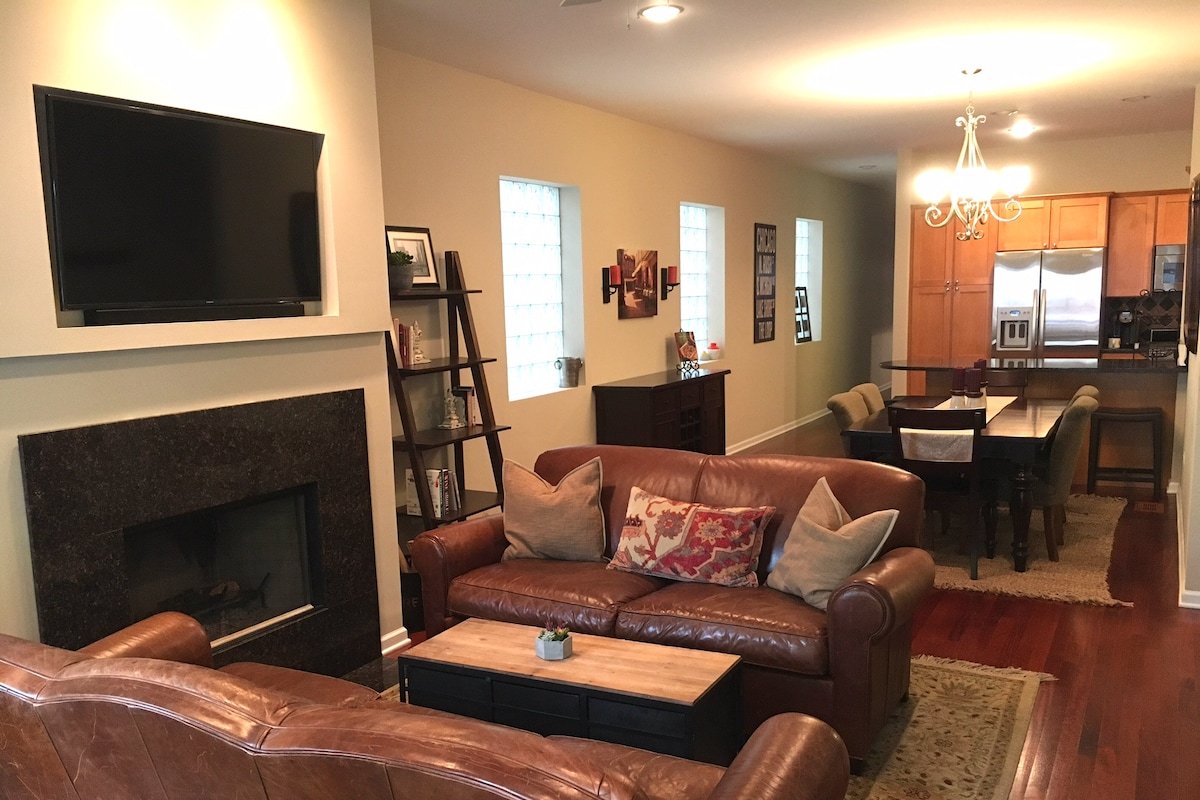 Lovely 3/2.5 duplex in Wicker Park area gallery image 5