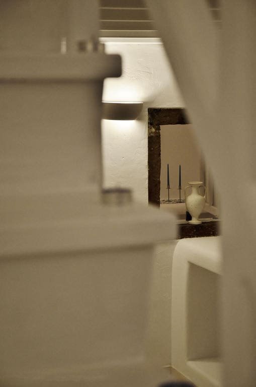 FIRA WHITE RESIDENCE DELUXE VILLA gallery image 5