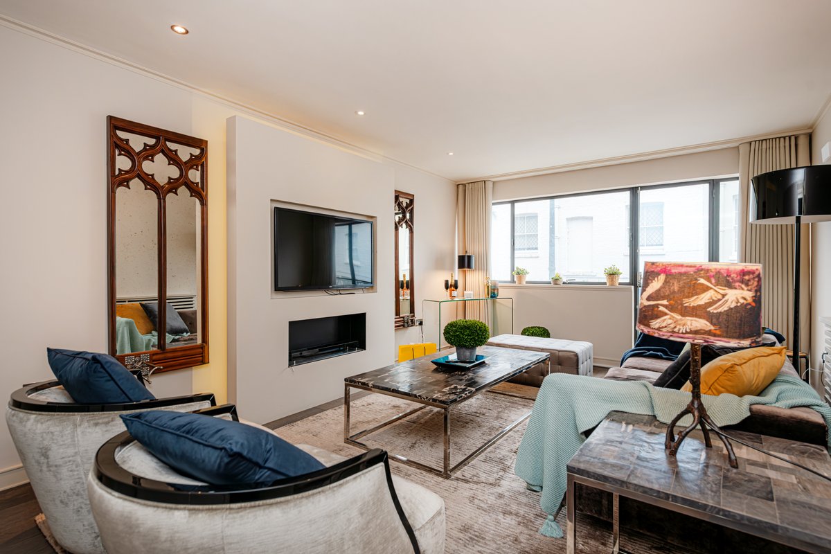 Luxury 3BR Home in Belgravia, Near Victoria