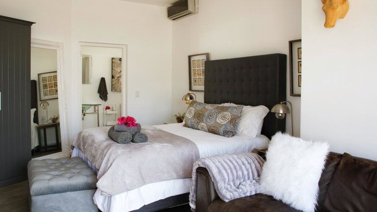Sunshowers Plett Suite 2 and 3 Family Unit