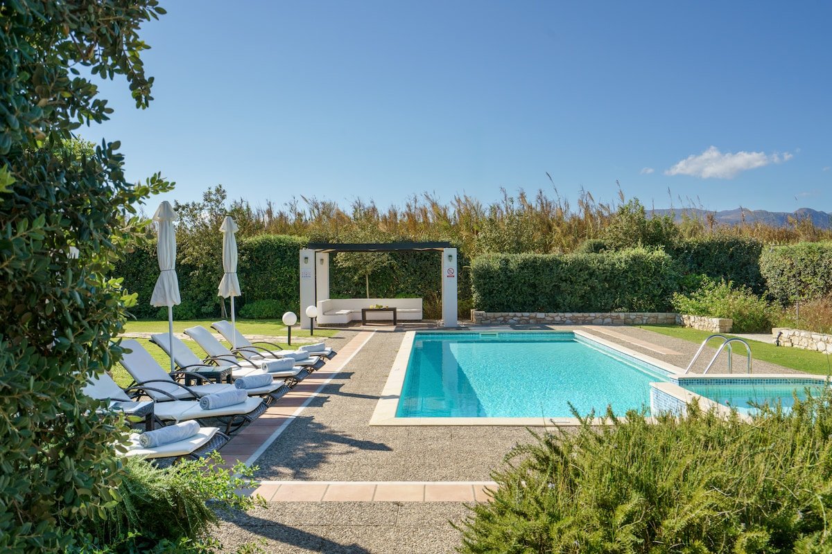 Stone Built villa w/Private Pool, BBQ 30m to Beach gallery image 4