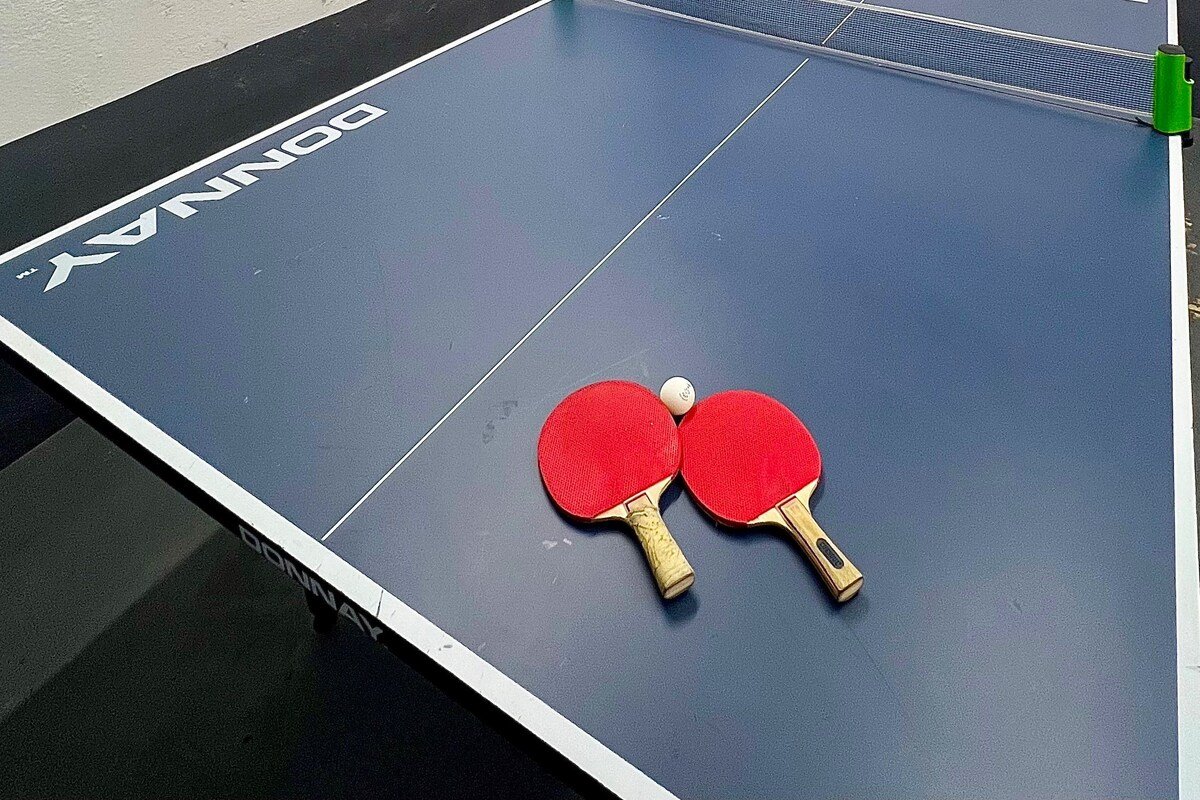 Beautiful Home with Parking & Ping Pong Table! gallery image 4