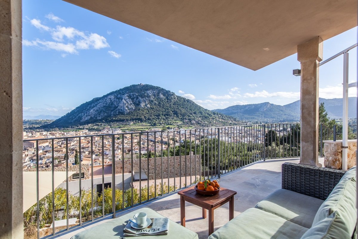 Large villa with stunning views of Pollença gallery image 2