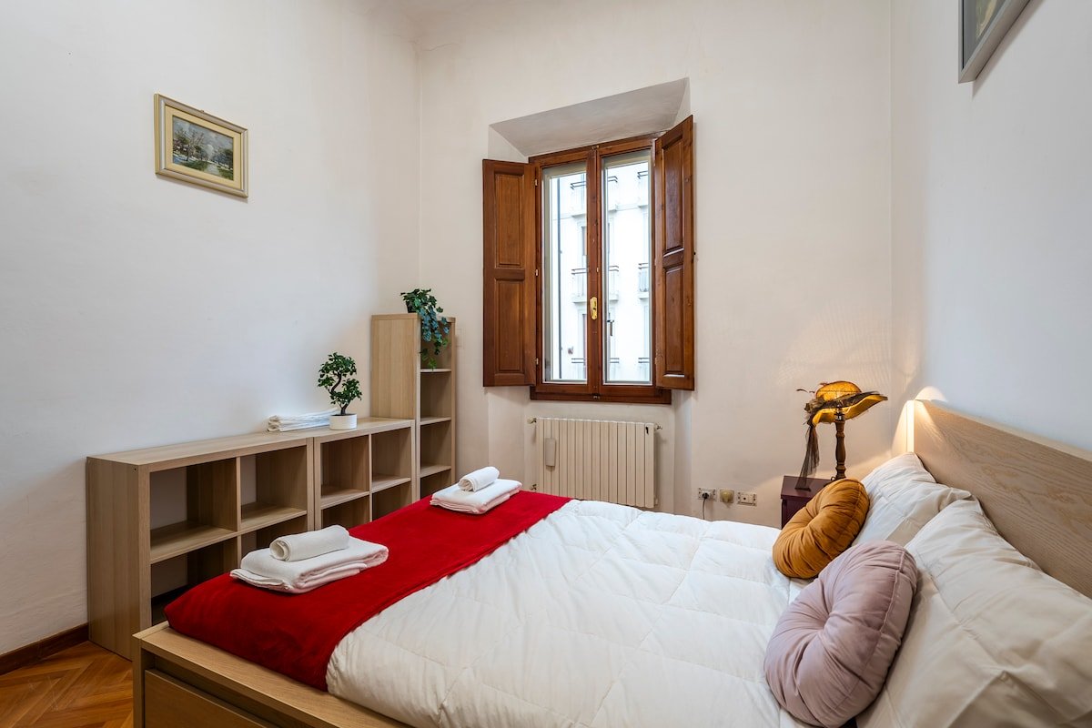 [1km from Center, Wifi, A/C] Orcagna Design gallery image 5