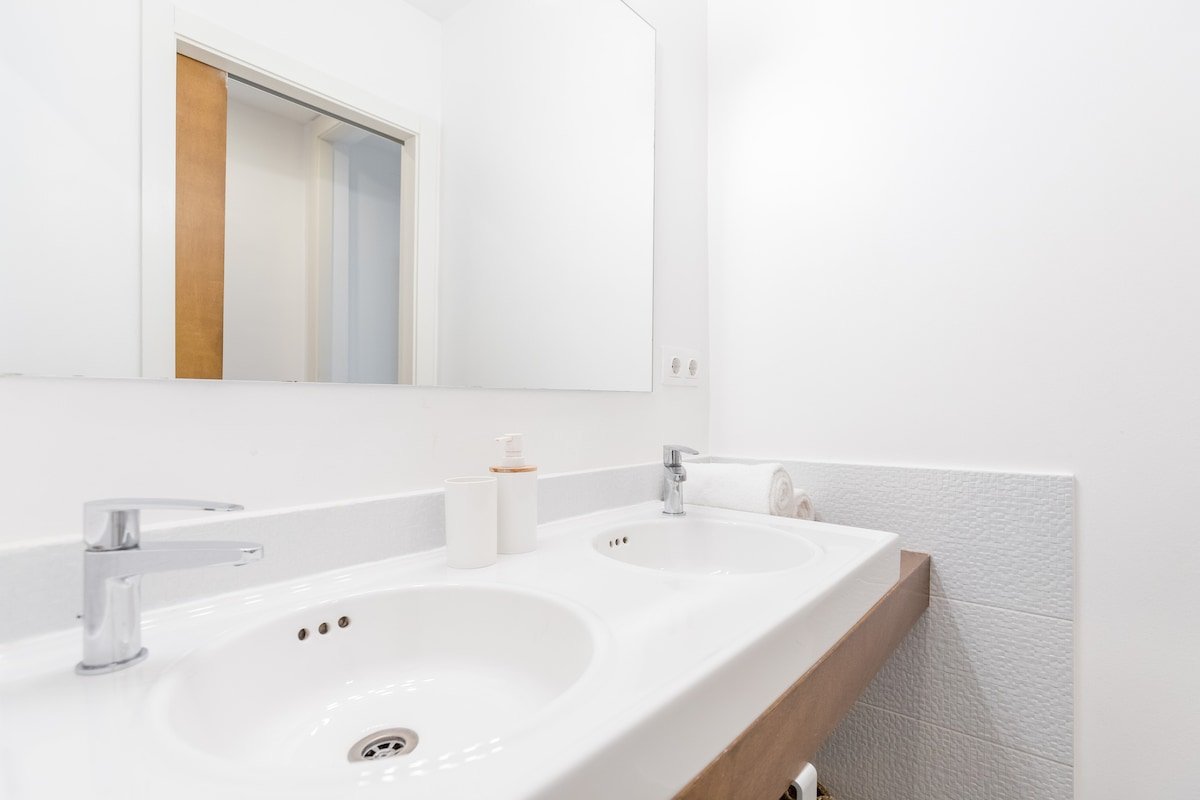 Superior 4 Bedroom Apartment (B1,2,3,4,5) gallery image 3