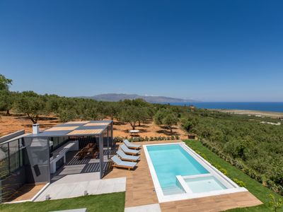 Lux villa * Private Pool * Seaview & BBQ