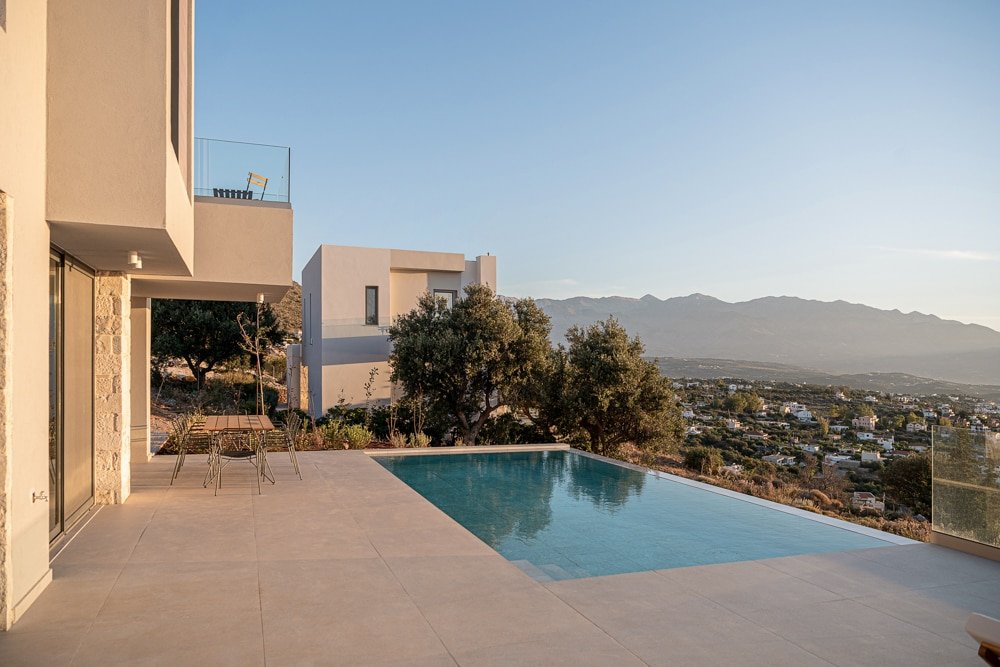 PhantΩm Villas, Villa Kateena (heated pool) gallery image 4