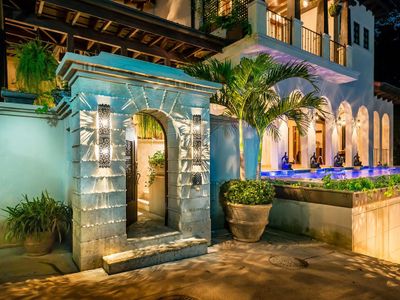 Oceanside Villa With Pool & Terrace – Casa Sonrisa