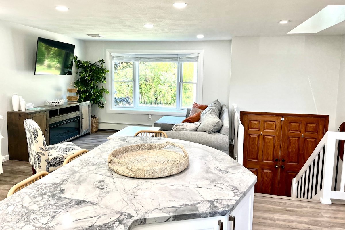 Rhode Island Retreat Home with En Suite Studio gallery image 5