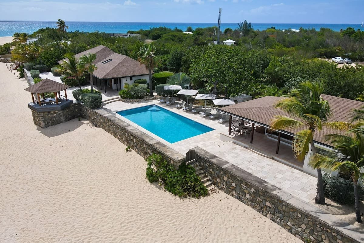 Blue Beach (4 bedrooms) – Baie Longue beachfront v gallery image 4