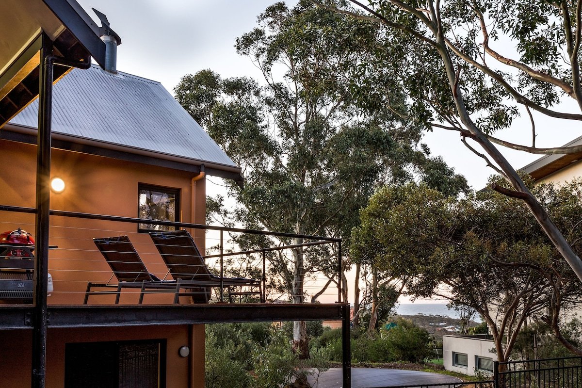 Blue Pearl Eagle Bay – moments from the beach gallery image 4