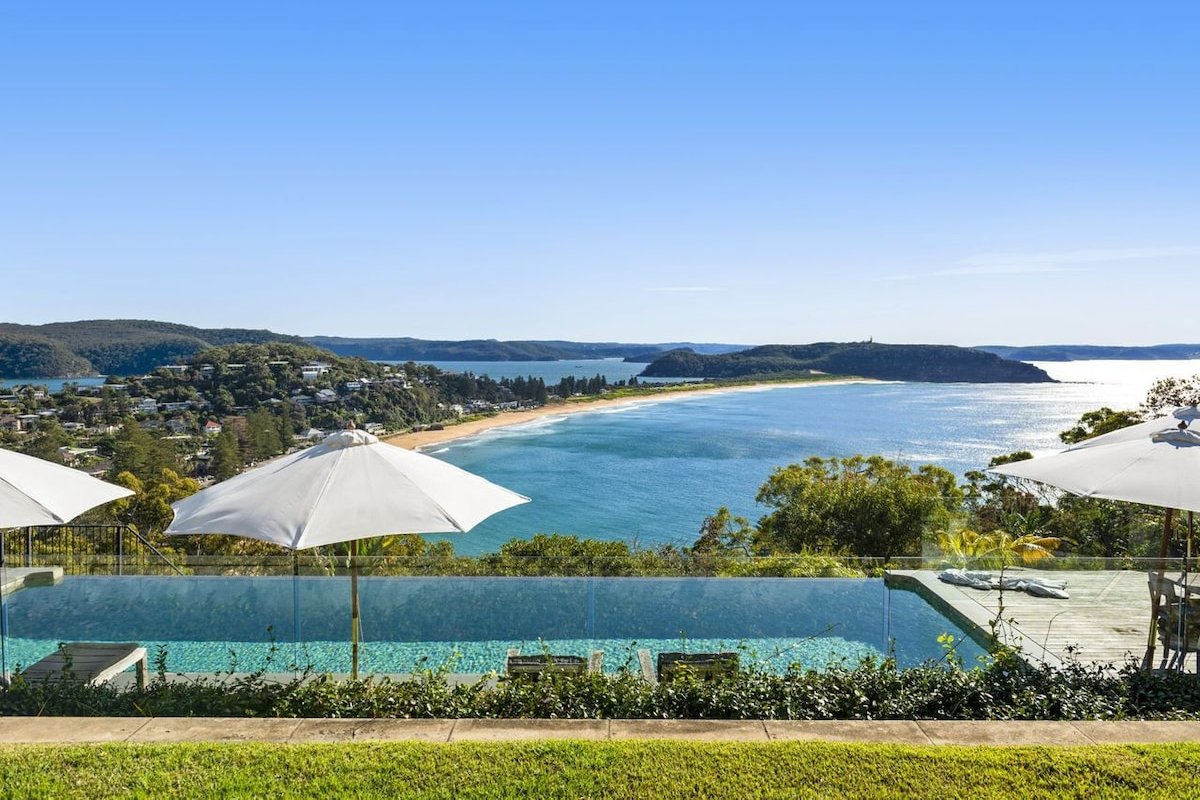 Pacific Vista by Palm Beach Holiday Rentals gallery image 2