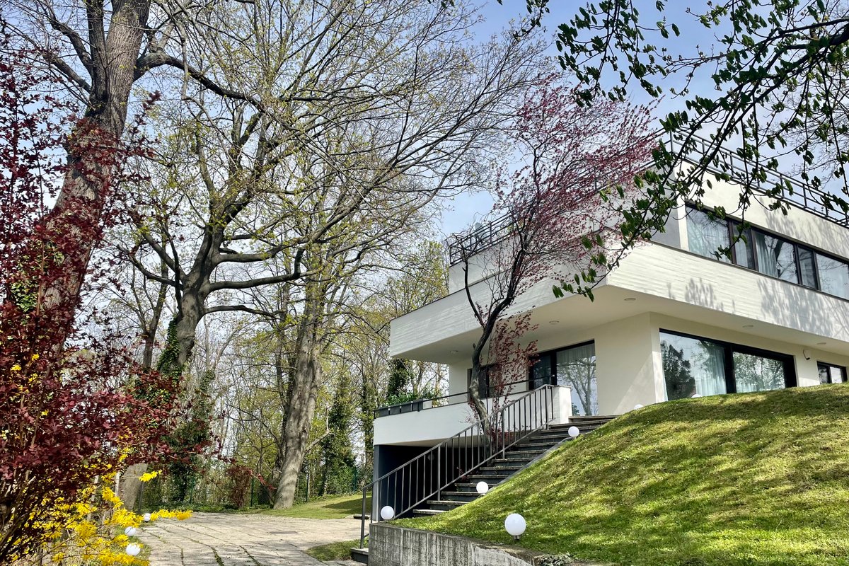 Villa 19 in Döbling Vienna with Garden & Terrace