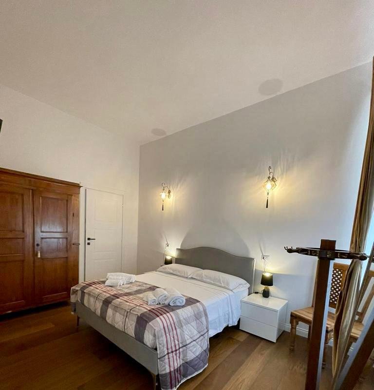 Luxury apartment in center Rome gallery image 5