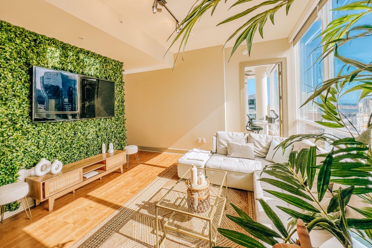 Modern Sky Oasis in Downtown SD