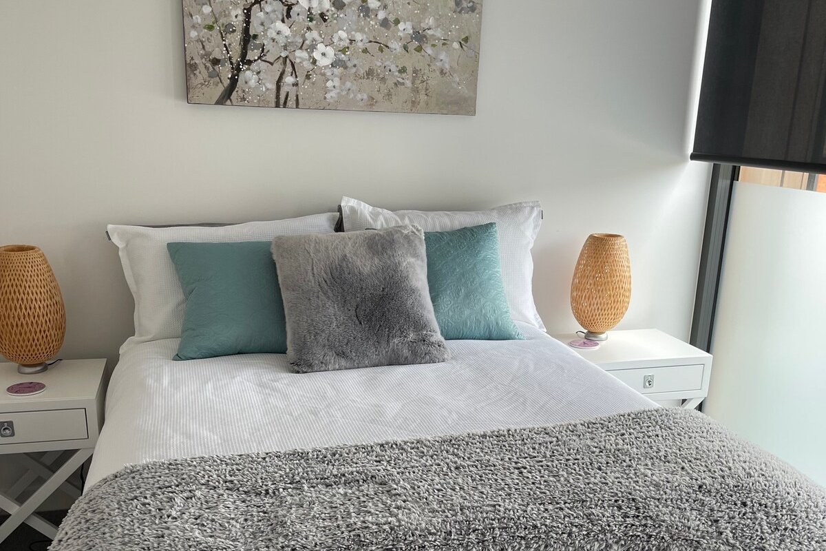 Modern quiet apartment in St Kilda gallery image 3