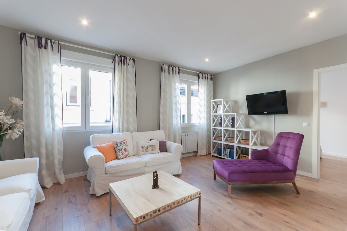 LAVAPIES, THE LIGHT gallery image 2